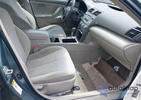 2010 Toyota Camry Le z USA, uszkodzony, nr VIN 4T1BF3EK9AU542853